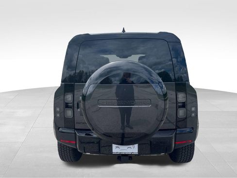 New 2026 Land Rover Defender 110 S AWD/4WD image 4