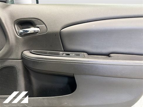 Used 2013 Chrysler 200 Limited image 30