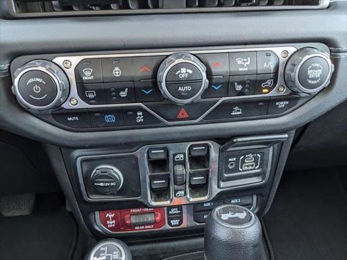 Certified 2025 Jeep Wrangler Unlimited Rubicon 4xe w/ Convenience Group image 62