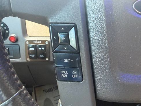 Used 2013 Ford F150 XLT w/ Luxury Equipment Group image 20