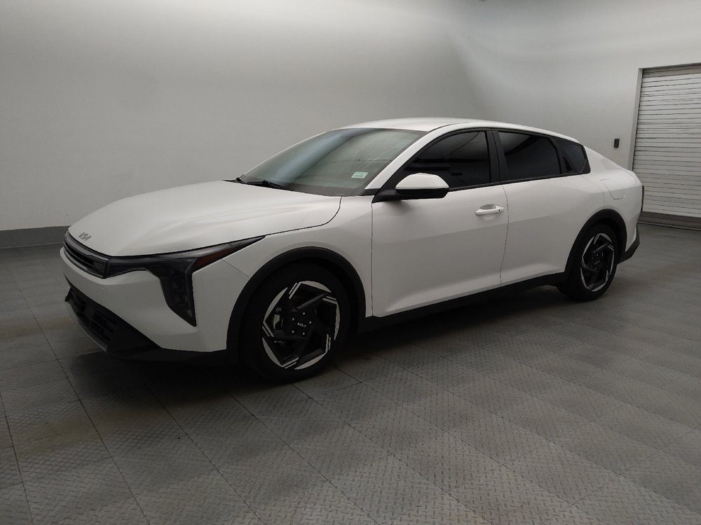 Used 2025 Kia K4 EX FWD image 2