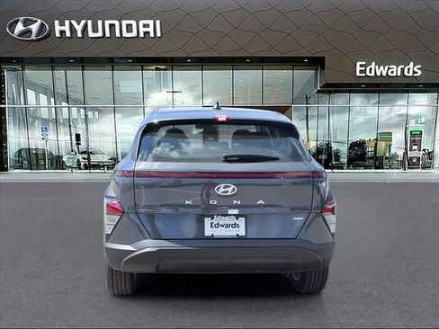 New 2026 Hyundai Kona SE image 6