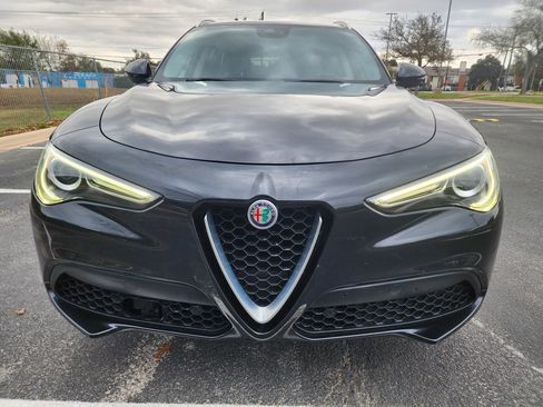 Used 2018 Alfa Romeo Stelvio Ti image 2