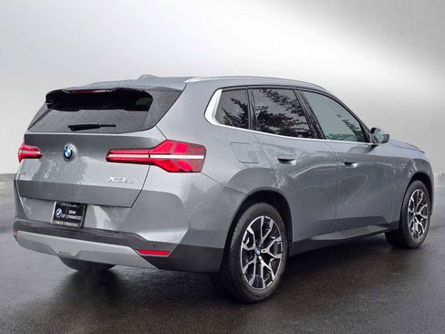 Used 2025 BMW X3 xDrive30i w/ Premium Package AWD/4WD image 4