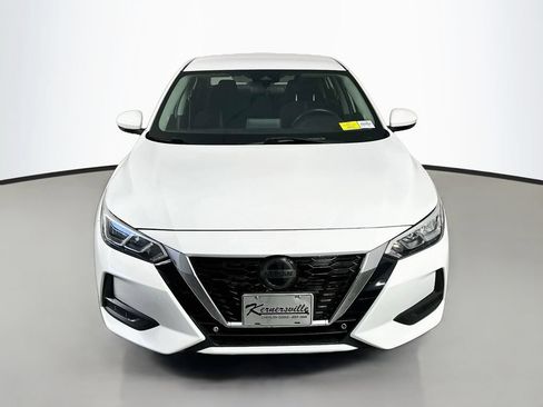 Used 2020 Nissan Sentra SV FWD image 2