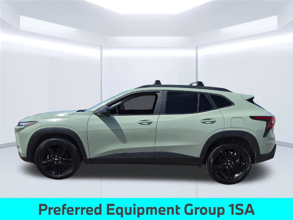Used 2025 Chevrolet Trax ACTIV w/ Driver Confidence Package FWD image 2