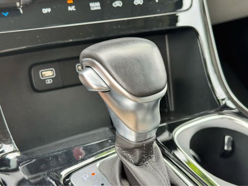 Used 2022 Kia Carnival SX Prestige FWD image 26