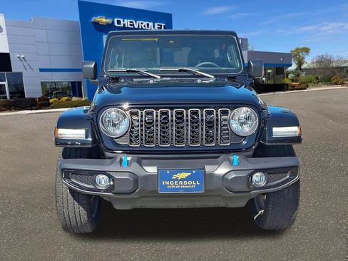 Used 2024 Jeep Wrangler Unlimited AWD/4WD image 22