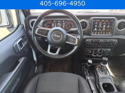 Used 2020 Jeep Gladiator Overland AWD/4WD image 16
