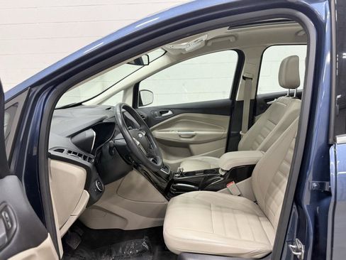 Used 2018 Ford C-MAX Titanium w/ Equipment Group 301A image 14