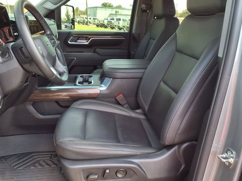Used 2026 Chevrolet Silverado 2500 LT w/ Trail Boss Package AWD/4WD image 14