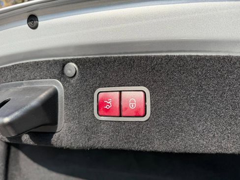 Used 2015 Mercedes-Benz S 63 AMG 4MATIC Sedan image 48