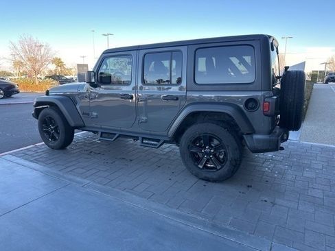 Used 2020 Jeep Wrangler Unlimited Sport image 9