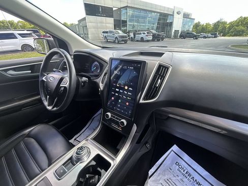 Used 2023 Ford Edge SEL AWD/4WD image 11