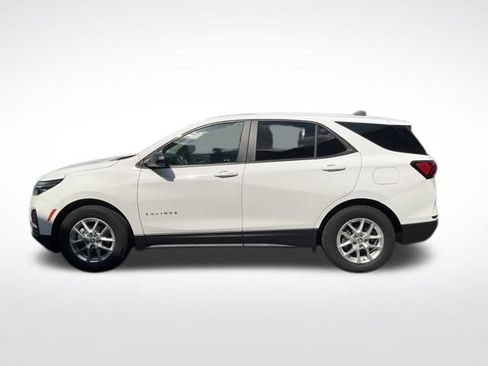 Used 2023 Chevrolet Equinox LS w/ LS Convenience Package FWD image 12