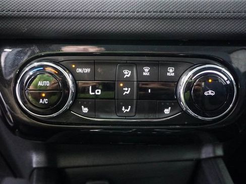 Used 2024 Chevrolet TrailBlazer LT w/ Convenience Package AWD/4WD image 17