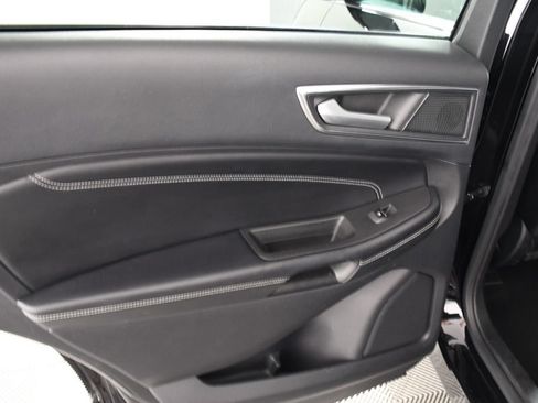 Used 2022 Ford Edge Titanium w/ Equipment Group 301A AWD/4WD image 26