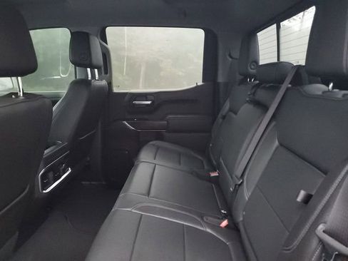 Used 2022 GMC Sierra 1500 SLT w/ SLT Premium Package image 11
