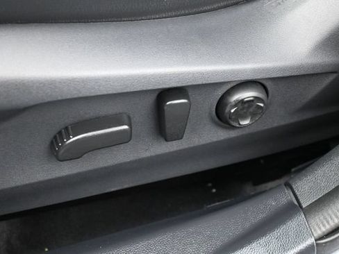 Used 2025 Subaru Outback Touring AWD/4WD image 13