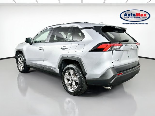 Used 2025 Toyota RAV4 XLE AWD/4WD image 5