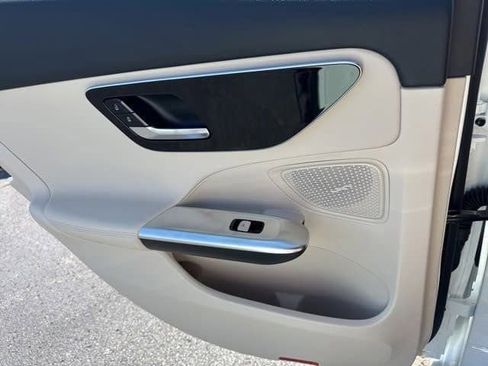 New 2025 Mercedes-Benz C 300 Sedan image 13