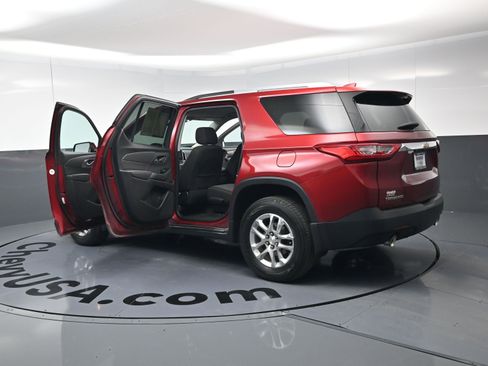 Used 2018 Chevrolet Traverse LT image 27