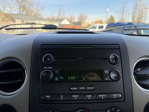 Used 2004 Ford F150 XLT image 3