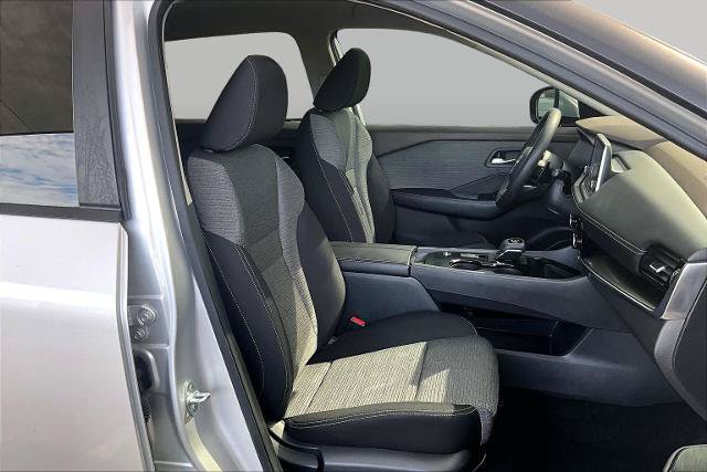 Certified 2022 Nissan Rogue SV FWD image 9