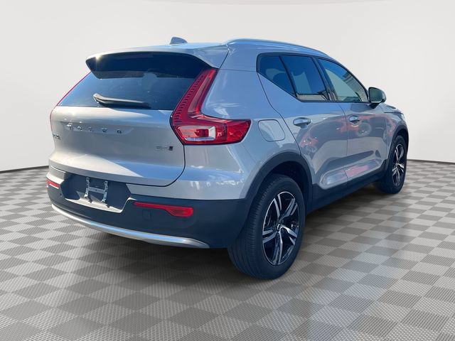 Used 2023 Volvo XC40 B5 Core AWD/4WD image 6
