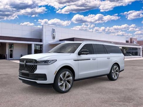 New 2026 Lincoln Navigator L Black Label AWD/4WD image 1
