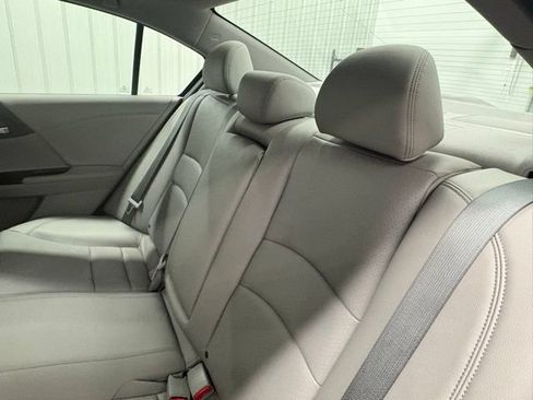 Used 2015 Honda Accord EX-L image 9