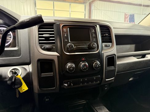 Used 2015 RAM 2500 Tradesman w/ Chrome Appearance Group image 12