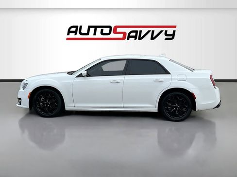 Used 2023 Chrysler 300 Touring L AWD/4WD image 4