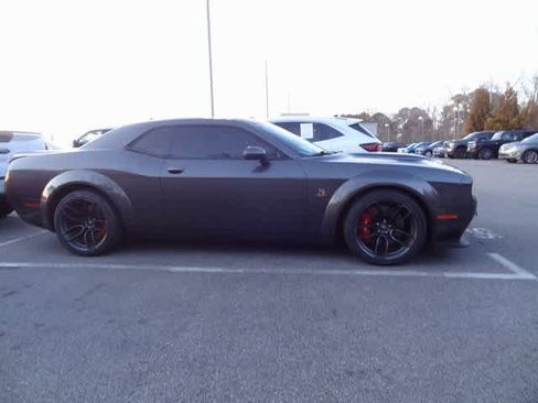 Used 2019 Dodge Challenger R/T Scat Pack w/ Widebody Package image 5