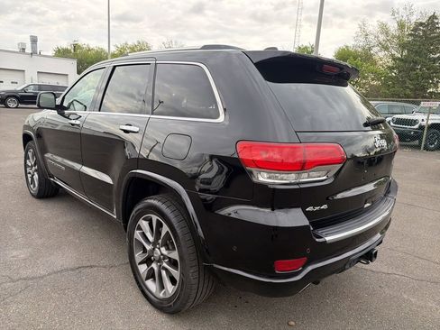 Used 2017 Jeep Grand Cherokee Overland w/ Jeep Active Safety Group AWD/4WD image 3