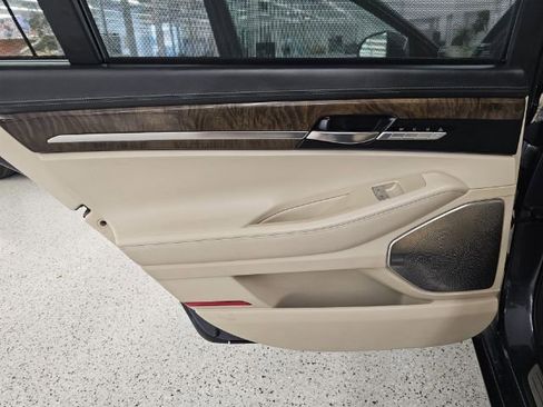 Used 2017 Genesis G90 5.0 Ultimate image 27
