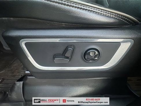 Used 2021 RAM 1500 Laramie image 16