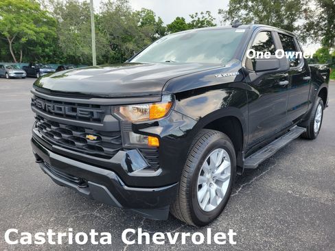 Certified 2022 Chevrolet Silverado 1500 Custom RWD image 1