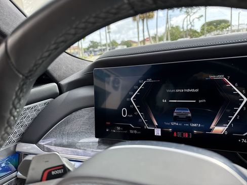 Used 2023 BMW 760i xDrive image 49