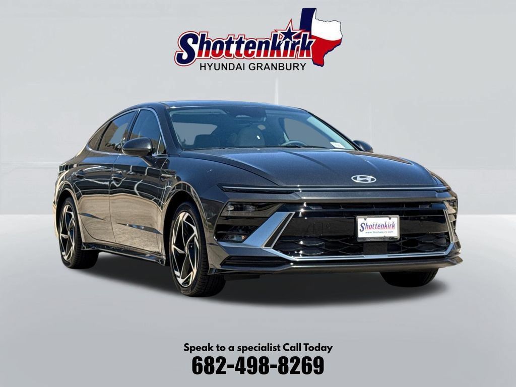 Used 2026 Hyundai Sonata SEL FWD image 3