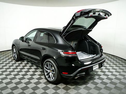 Used 2026 Porsche Macan AWD/4WD image 35