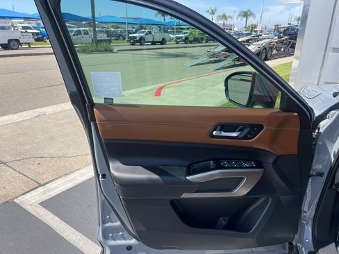 Used 2024 Nissan Pathfinder Platinum w/ Cargo Package FWD image 34