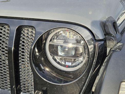 Used 2021 Jeep Wrangler Unlimited Sport image 12