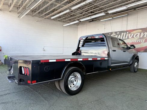 Used 2022 RAM 4500 Tradesman w/ Chrome Appearance Group image 12