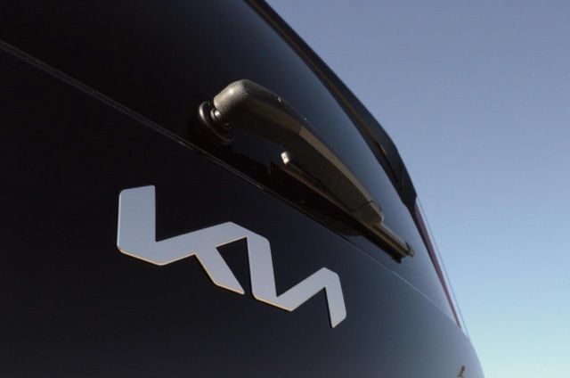 Used 2025 Kia Soul LX w/ LX Technology Package FWD image 32