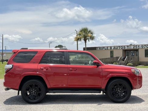 Used 2022 Toyota 4Runner SR5 RWD image 7