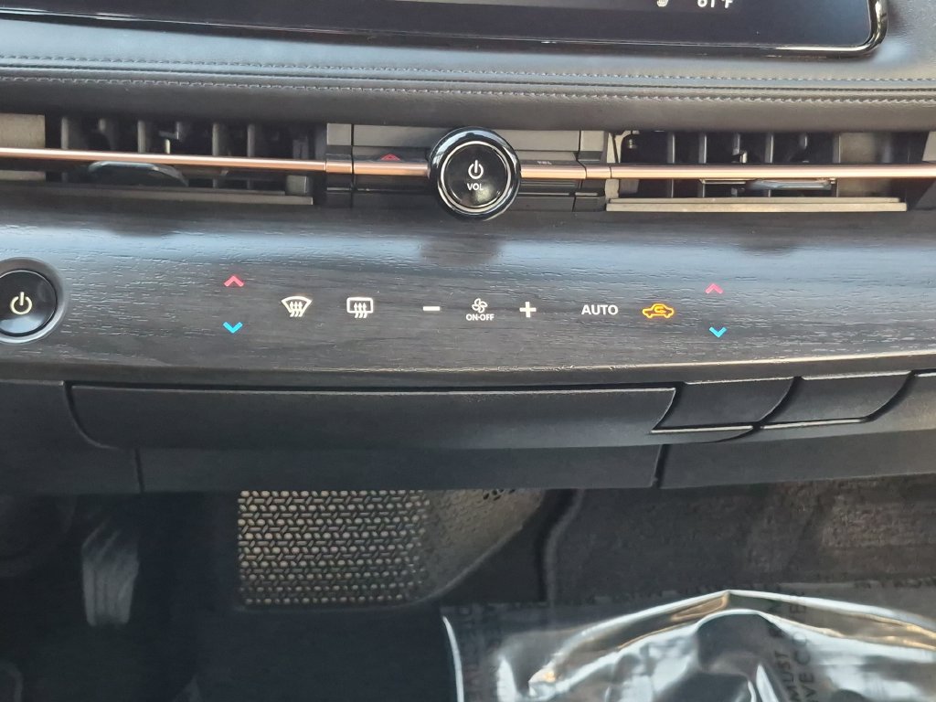 Used 2023 Nissan Ariya AWD image 26