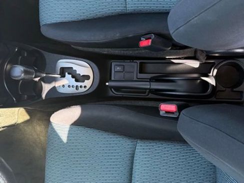 Used 2012 Toyota Yaris SE FWD image 22
