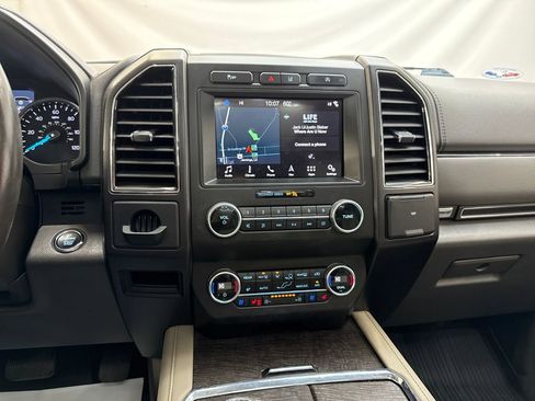 Used 2019 Ford Expedition Max Limited w/ Equipment Group 301A image 17