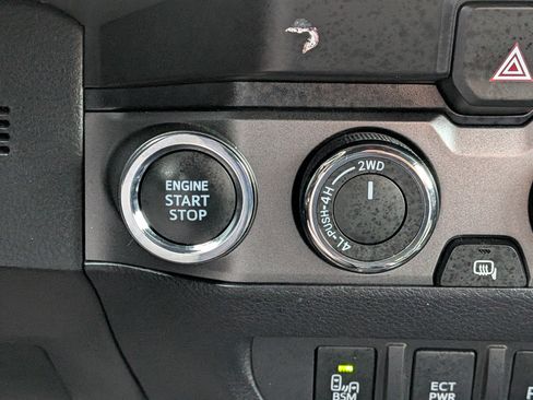 Used 2023 Toyota Tacoma TRD Sport image 27